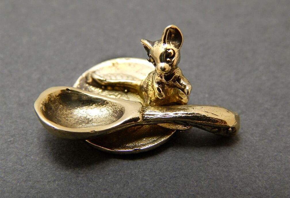 decorative mouse for wealth